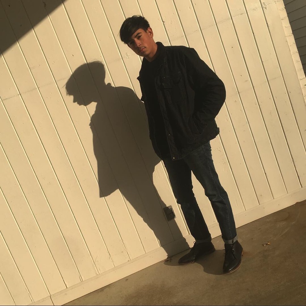 Meet your Posher, Victor